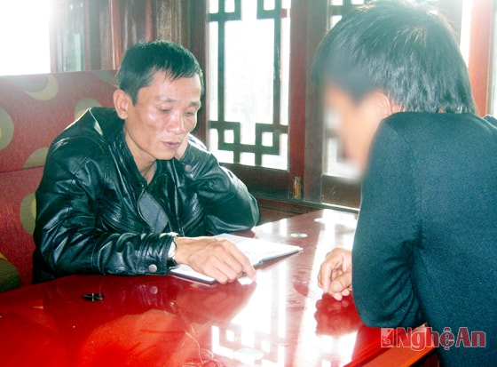 Anh Phạm Quốc Tường (trái) kể về mình.