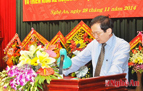Đồng chí Đinh Viết Hồng phát biểu chúc mừng ngày truyền thống ngày Lâm nghiệp