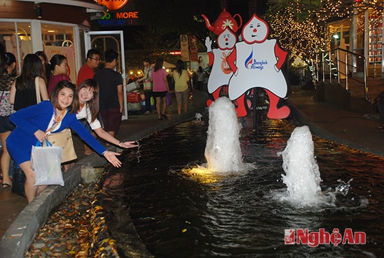 Trung tâm giải trí UD Town ở Udonthani không chỉ là nơi mua sắm, ẩm thực mà còn là nơi vui chơi giải trí với nhiều các hạng mục khác nhau