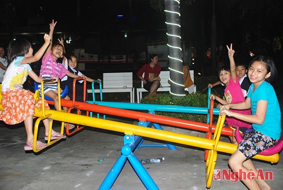 Trung tâm giải trí UD Town thu hút nhiều trẻ em tới vui chơi