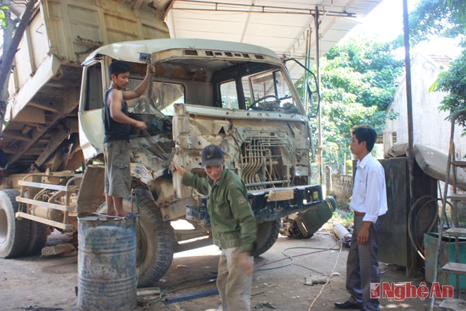 Xưởng sửa chữa ô tô của anh Phạm Thiết Tưởng ở xóm Liên Tân, xã Thọ Hợp (Quỳ Hợp).