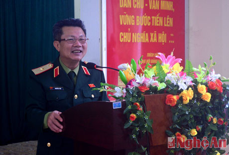 Thiếu tướng Nguyễn Sỹ Hội trả lời các kiến nghị của cử tri