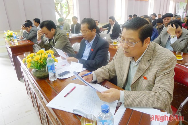 Đại biểu Quốc hội ghi nhận ý kiến của cử tri