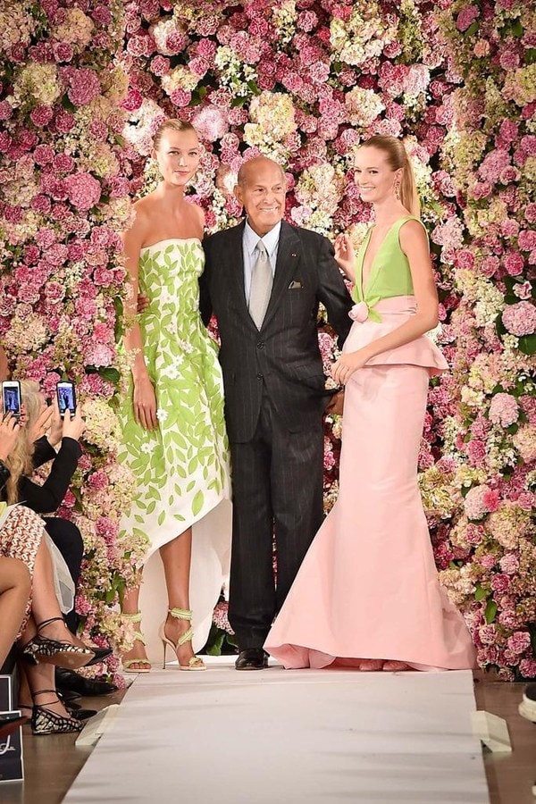 Khoảnh khắc cuối cùng của nhà thiết kế Oscar de la Renta trên sàn diễn Tuần lễ Thời trang New York hồi tháng 9 vừa qua.
