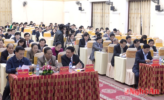 Các đại biểu tham dự kỳ họp