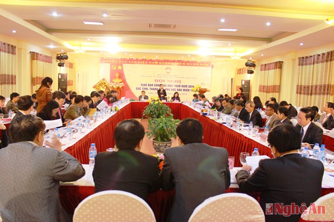 Toàn cảnh hội nghị.