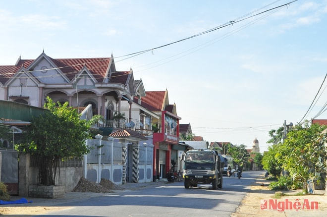 Một góc làng quê nông thôn mới Diễn Tháp. Ảnh: Nguyễn Hải