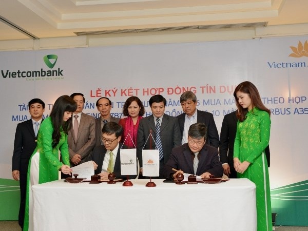 Lãnh đạo hai bên tham gia ký kết. Nguồn: VietcomBank