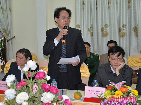 Đồng chí Võ Văn Ngọc - Phó Giám đốc Sở Tài Nguyên - Môi trường phát biểu về công tác phối giữa Hội Nông dân với chính quyền các cấp trong công tác dồn điền, đổi thửa