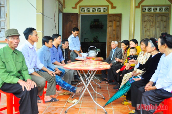 Buổi sinh hoạt của tổ tự quản 1, thôn 8, xã Lĩnh Sơn (Anh Sơn).