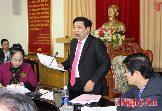 Đồng chí Nguyễn Xuân Đường chủ trì thảo luận