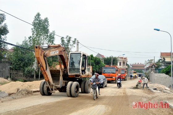 Thi công dự án nâng cấp đường giao thông từ Quốc lộ 1A nối với đê biển Bãi Ngang -  Quỳnh Lưu.