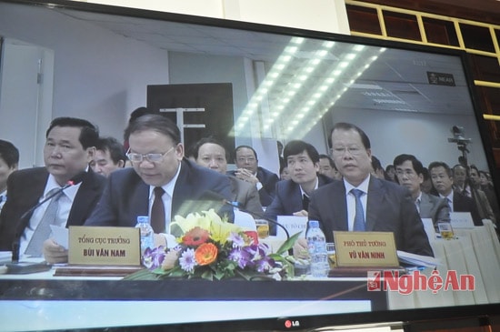 Phó Thủ tướng Vũ Văn Ninh dự và chủ trì hội nghị trực tuyến triển khai nhiệm vụ năm 2015 của ngành thuế