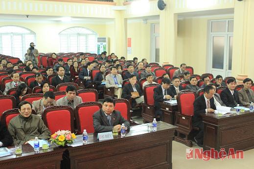 Các đại biểu tham dự hội nghị