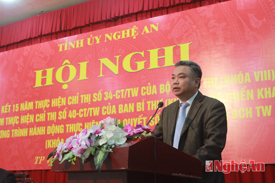 Đồng chí Lê Bá Hùng phát biểu tại hội nghị