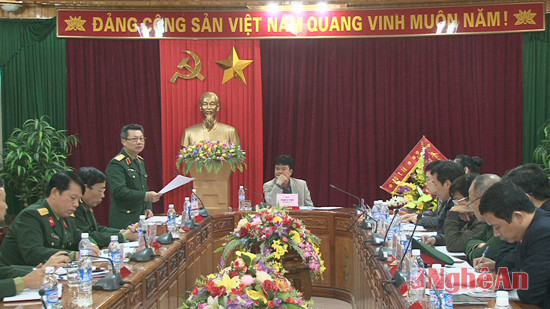 Toàn cảnh buổi làm việc.