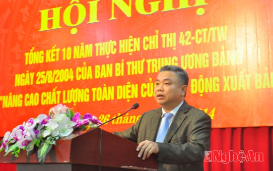 Đồng chí Lê Bá Hùng phát biểu tại Hội ngh