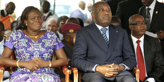 Bà Simone Gbagbo cùng chồng Laurent Gbagbo hồi tháng 2 năm 2011 tại Abidjan. Ảnh: AFP/Sia Kambou