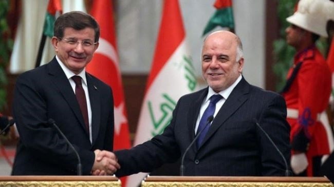 Thủ tướng Iraq Haidar Al-abadi (trái) bắt tay Thủ tướng Thổ Nhĩ Kỳ Ahmet Davutoglu tại Ankara ngày 25/12. Nguồn: BBC 