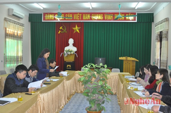 Quang cảnh buổi làm việc đánh giá kết quả phối hợp tuyên truyền CCHC năm 2014