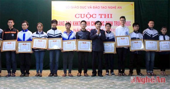 Các tác giả đoạt giải Ba