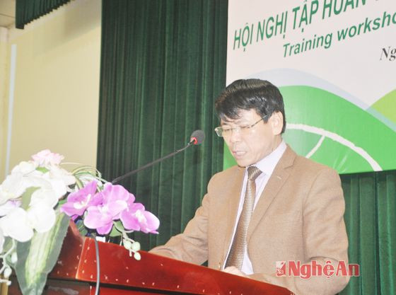 Đồng chí Nguyễn Tiến Lâm- Phó Giám đốc Sở NN&PTNT khai mạc hội nghị