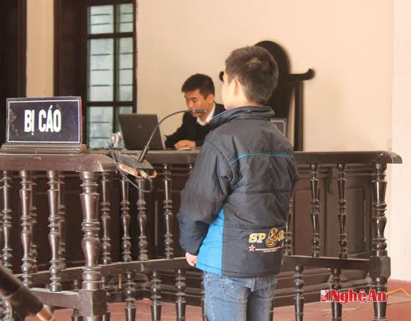 Nguyễn Hữu Cường tại phiên tòa.