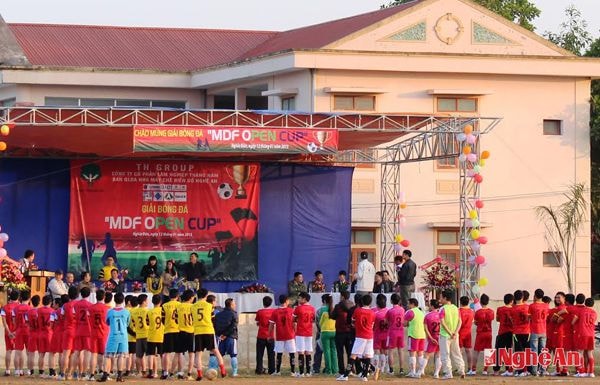 Giải bóng đá nam MDF OPEN CUP năm 2015 tại Nghĩa Đàn