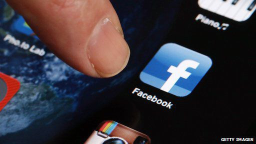 Facebook đã từng phản đối những yêu cầu kiểm duyệt không cho phát tán các clip có nội dung bạo lực. Ảnh: BBC