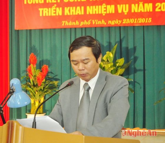 Phó ban Dân vận Tỉnh ủy Nguyễn Thanh Đoài báo cáo kết quả công tác dân vận năm 2014, định hướng nhiệm vụ năm 2015