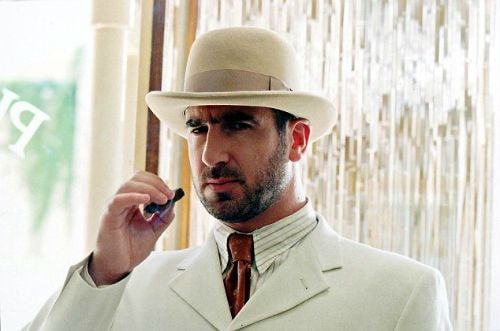 Cantona với một cảnh trong bộ phim 