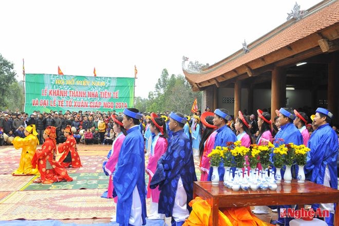 Lễ tế tổ họ Hồ (Quỳnh Lưu).Ảnh: Sỹ Minh