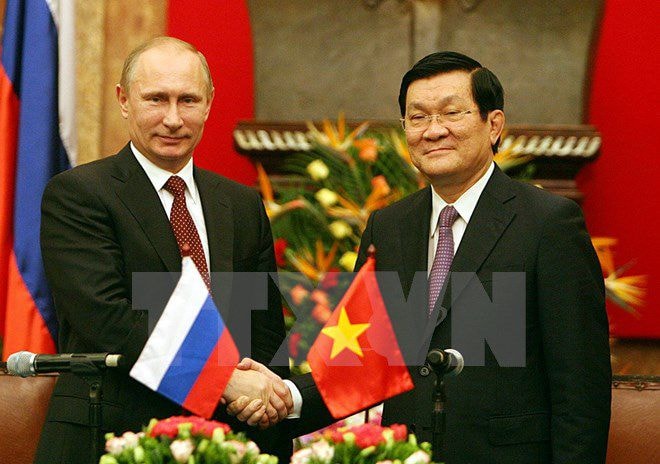 Chủ tịch Nước Trương Tấn Sang và Tổng thống Liên bang Nga Vladimir Putin trong chuyến thăm Hà Nội ngày 12/11/2013. Ảnh: TTXVN