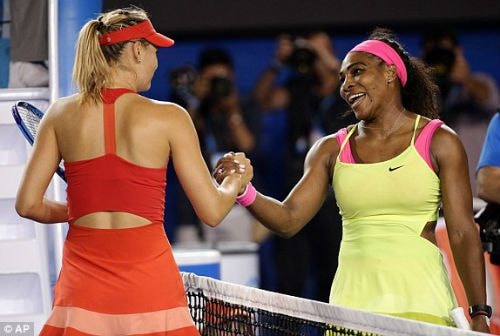 Serena (phải) vẫn là đối thủ kị dơ với Sharapova ở những trận đấu lớn