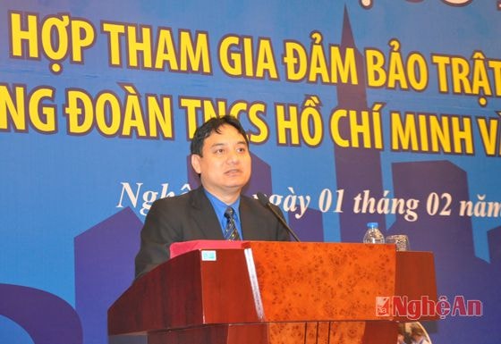 Bí thư thứ nhất Trung ương Đoàn Nguyễn Đắc Vinh phát biểu tại hội nghị