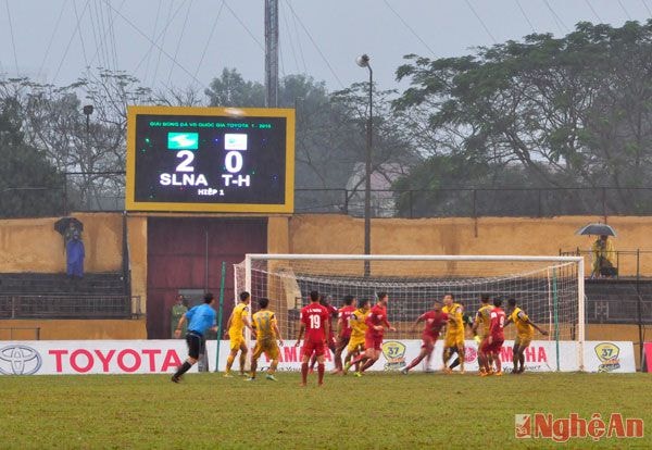 Kết thúc hiệp 1, SLNA đã dẫn trước Thanh Hóa với tỷ số 2 - 0.