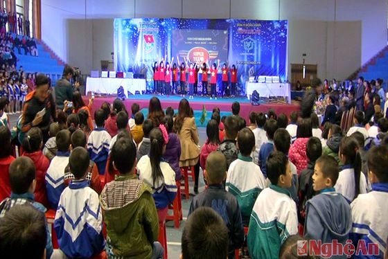 Toàn cảnh đêm thi