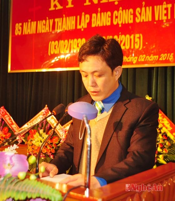 Đại diện tuổi trẻ Nam Đàn hứa sẽ nguyện tiếp bước cha ông để xây dựng Đảng ta ngày càng vững mạnh