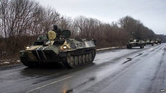Các xe quân sự đã được điều đến Debaltseve nhằm củng cố lực lượng cho quân đội Ukraine. Ảnh: AFP