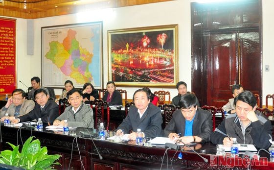 Nghiên cứu văn bản và theo dõi ý kiến phát biểu tại điểm cầu Nghệ An
