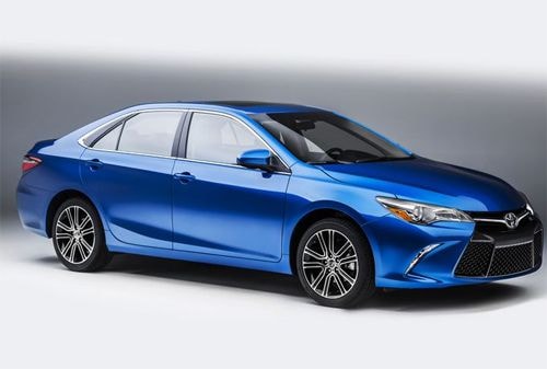  Toyota Camry SE 2016 sẽ được giới thiệu với công chúng tại triển lãm ôtô Chicago 2015.