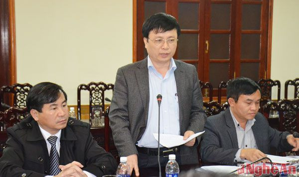 Đồng chí Bùi Đình Long, giám đốc Sở y tế Nghệ An phát biểu.