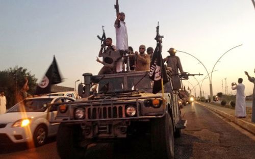 Tổ chức Nhà nước Hồi giáo tự xưng (IS) đang kiểm soát hầu hết mỏ dầu ở Mosul, Iraq (ảnh: AP)