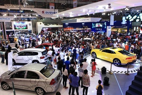 Gần Tết, một số DN còn đẩy mạnh khuyến mãi để thu hút khách hàng (ảnh minh họa).