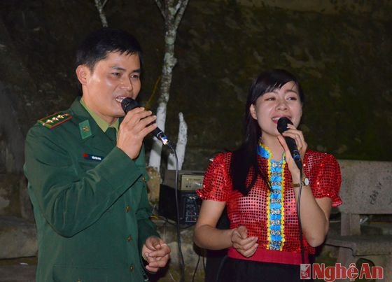 Giao lưu văn nghệ đón mừng xuân mới