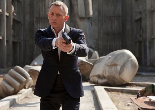 James Bond tái xuất trong tập phim 