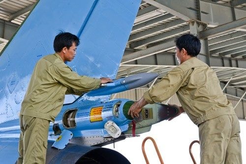 Cuối tháng 10/1989, Su-22M4 tiếp tục thực hiện thành công cuộc bắn đạn thật tại trường bắn Hòn Tý. Sau sự kiện này, Trung đoàn 937 được Tư lệnh Quân chủng PK-KQ chính thức giao nhiệm vụ bảo vệ quần đảo Trường Sa và vùng kinh tế biển phía Nam của Tổ quốc.