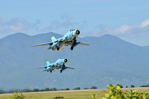 Su-22M4 được trang bị động cơ tuốc bin phản lực Lyuka AL-21F3 cho phép đạt tốc độ tối đa 1.860km/h ở trên độ cao lớn, trần bay hơn 14km, vận tốc leo cao 230m/s.