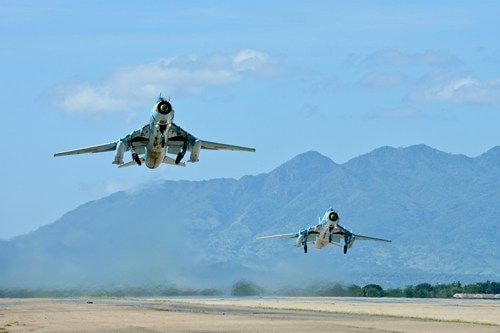 Biến thể Su-22M4 của Không quân Việt nam là biến thể sản xuất cuối cùng với nâng cấp đáng kể về hệ thống điện tử gồm: hệ thống dẫn đường RSDN, hệ thống dẫn đường quán tính, hệ thống đo khoảng cách bằng lade, hệ thống radar cảnh báo SPO-15LE. Trên máy bay thiết kế thêm khe nạp không khí bổ sung để có thêm luồng không khí làm mát động cơ.