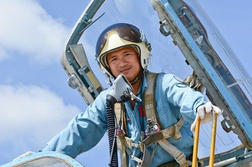 Su-22M4 còn có thể mang các loại bom nổ phá thường, bom chùm không điều khiển. Ngoài ra, Su-22M4 cũng có thể lắp các cụm ống phóng rocket từ cỡ nhỏ tới cỡ lớn.